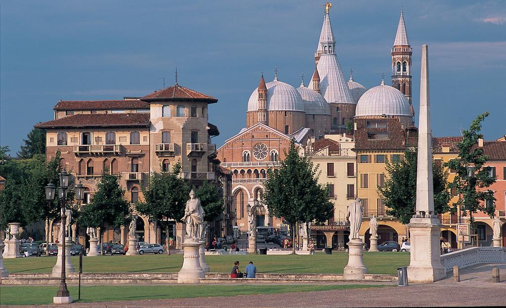 15.92 Hotel Cazzago  Exterior photo