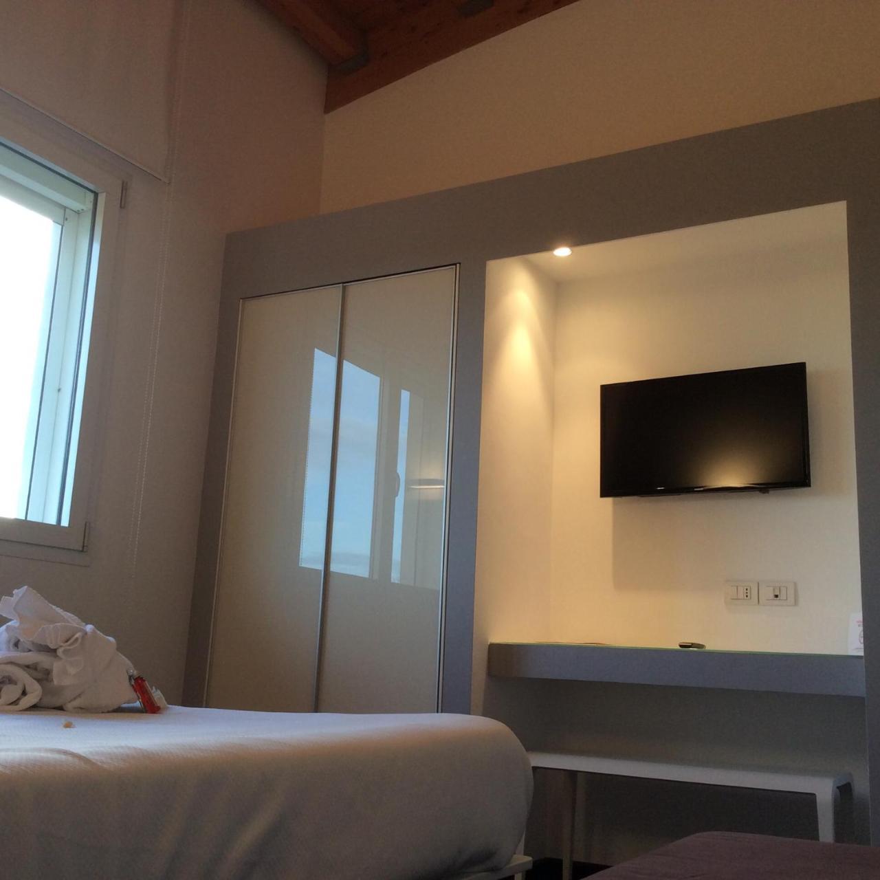 15.92 Hotel Cazzago  Exterior photo
